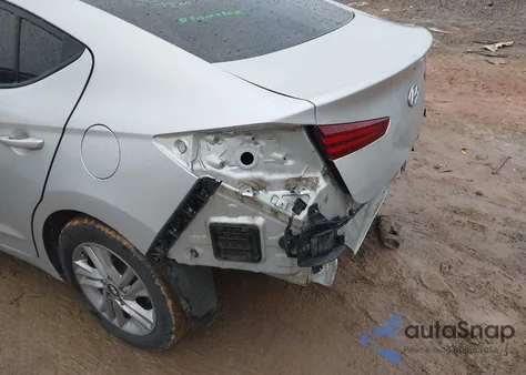 2020 Hyundai Elantra Value Edition z USA, uszkodzony, nr VIN 5NPD84LF2LH536263